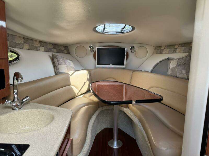 2011 Crownline 264 CR