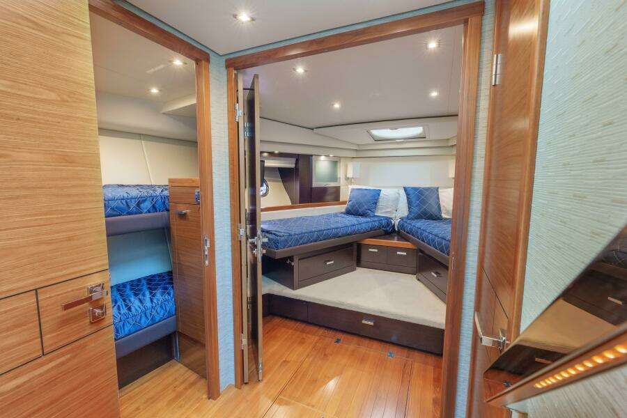 2017 Tiara Yachts C53 Coupe