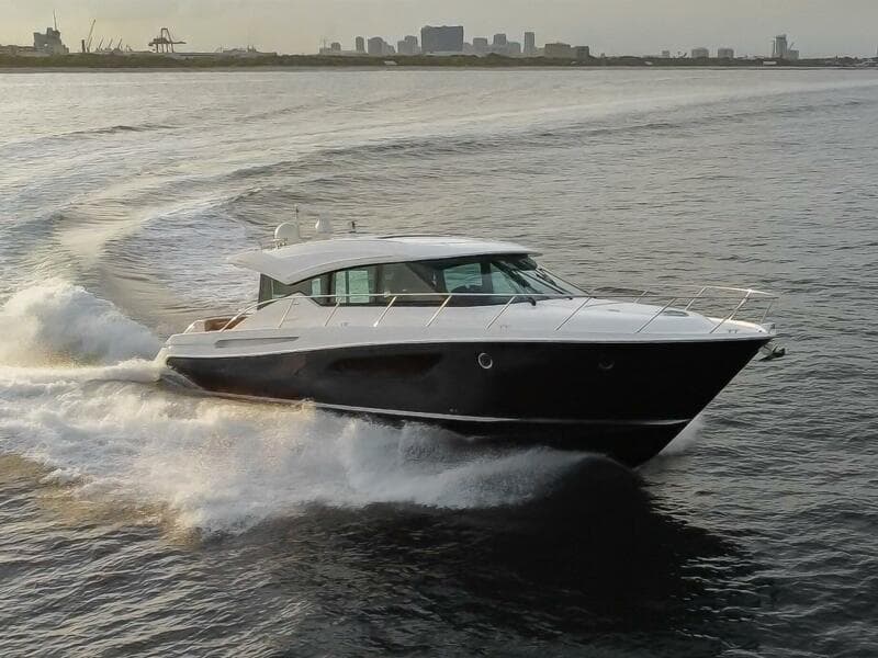2017 Tiara Yachts C53 Coupe