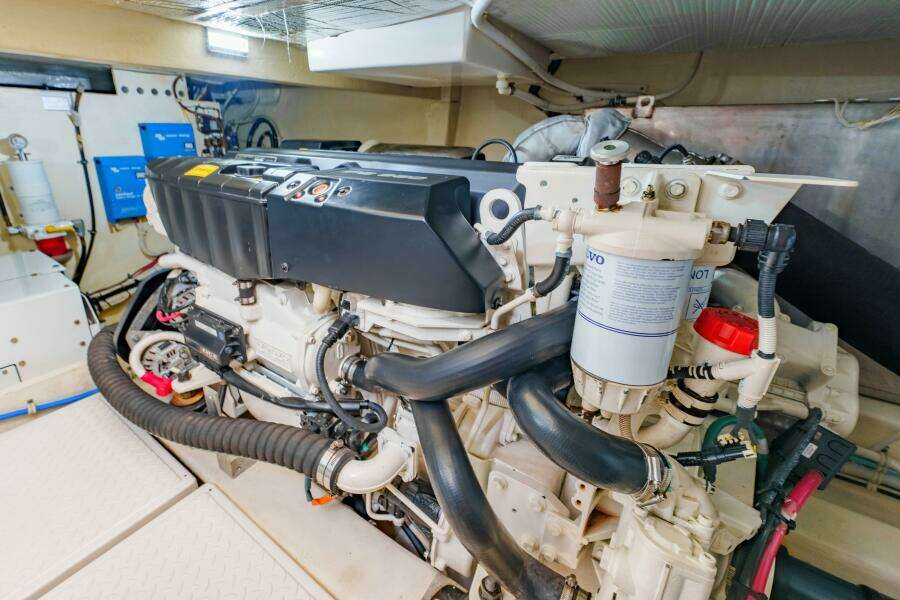 2017 Tiara Yachts C53 Coupe