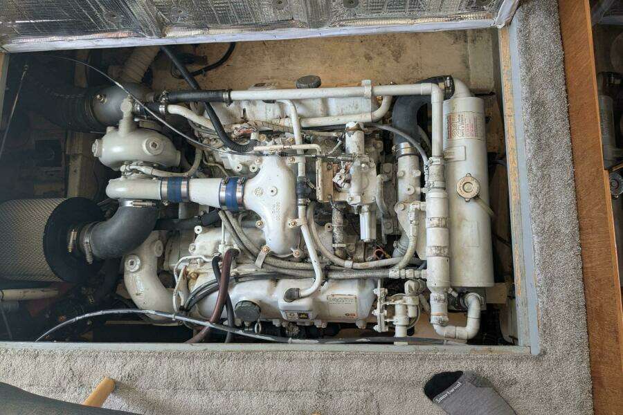 1988 Cape Dory 36 Flybridge Sedan Fast Trawler