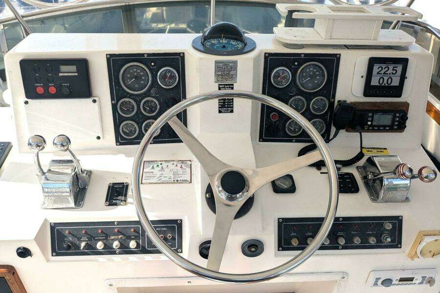1988 Cape Dory 36 Flybridge Sedan Fast Trawler