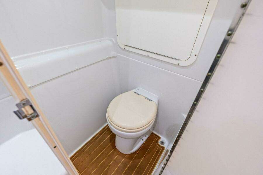 2017 Yellowfin 42 Offshore MIDNIGHT RIDER