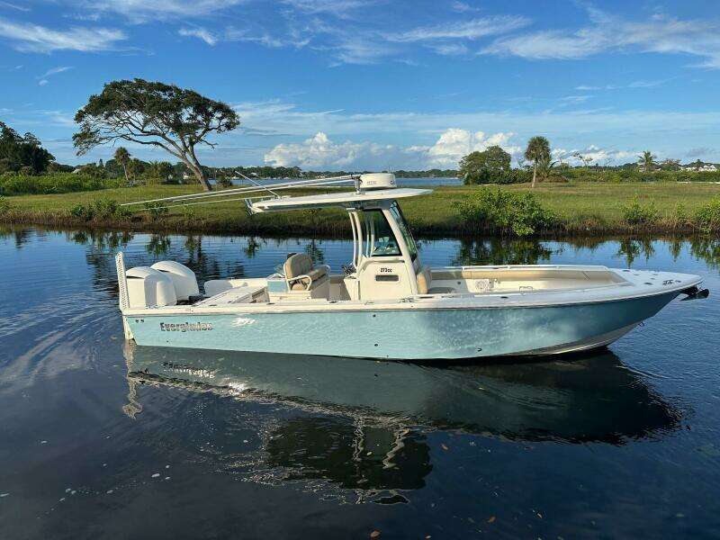 2019 Everglades 273 CC