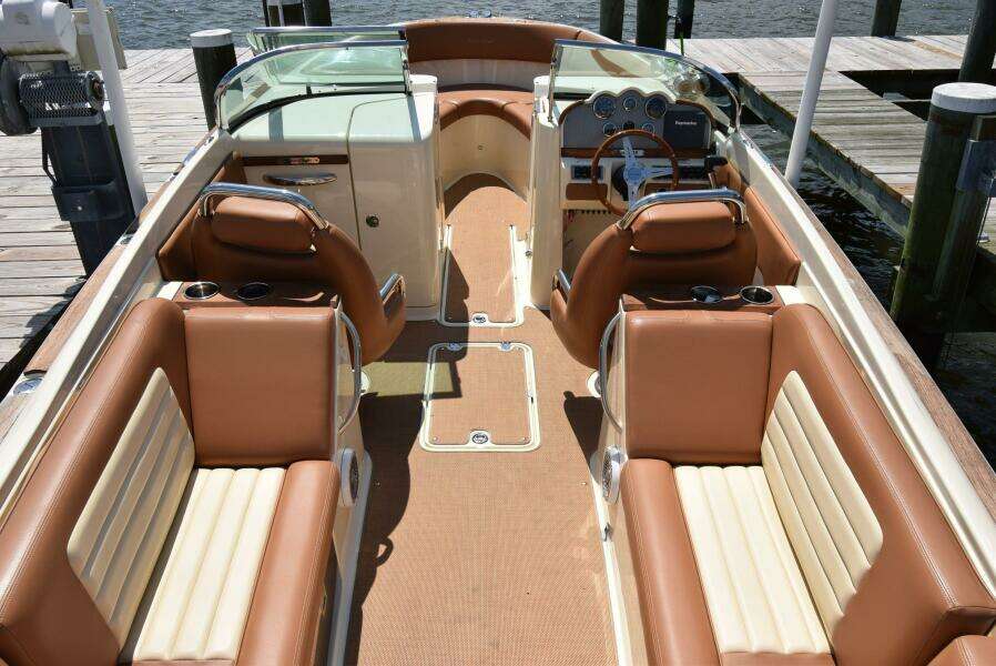 2014 Chris-Craft 25 Launch