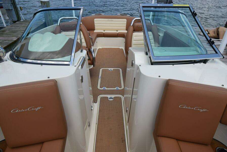 2014 Chris-Craft 25 Launch