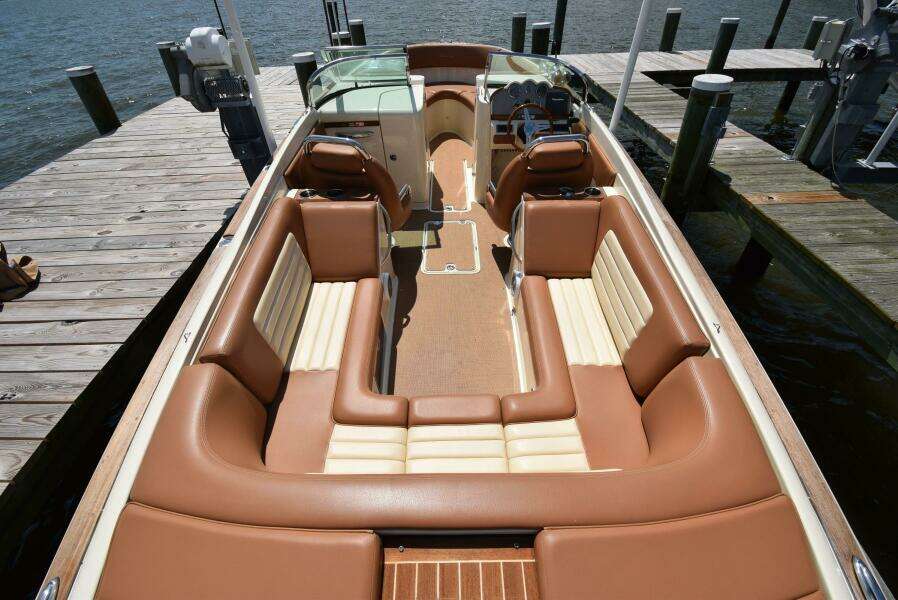 2014 Chris-Craft 25 Launch