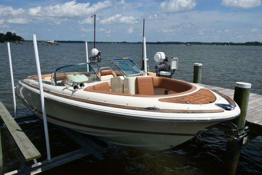 2014 Chris-Craft 25 Launch