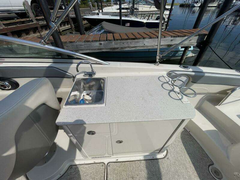 2010 Sea Ray 280 Sun Deck
