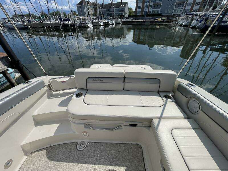 2010 Sea Ray 280 Sun Deck
