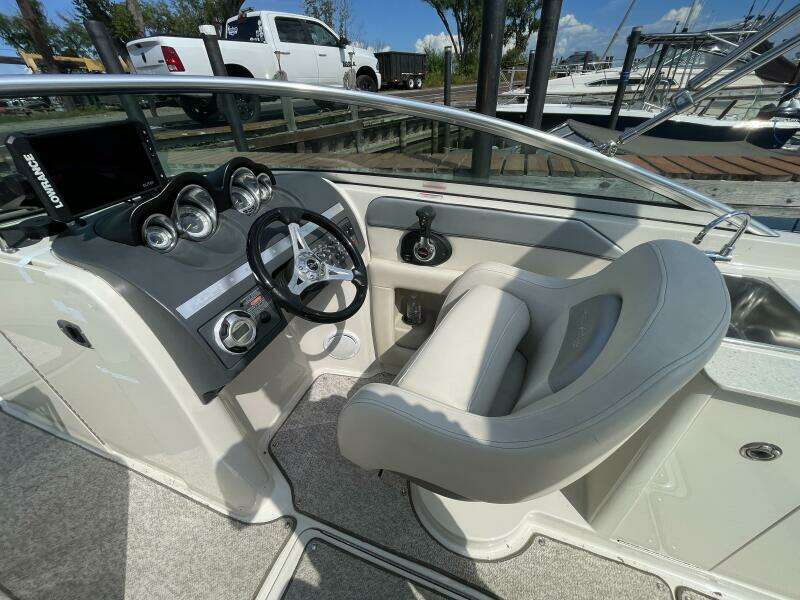 2010 Sea Ray 280 Sun Deck