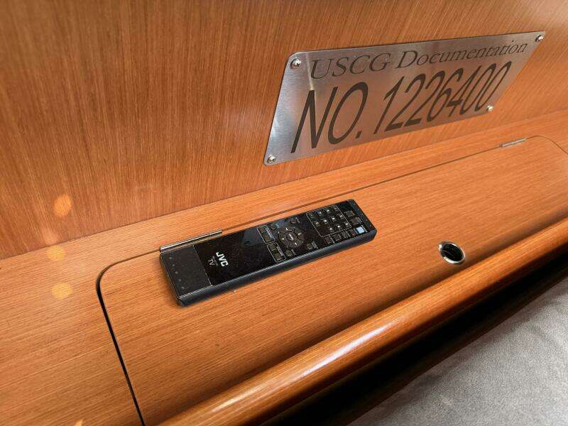 2010 Beneteau Oceanis 43