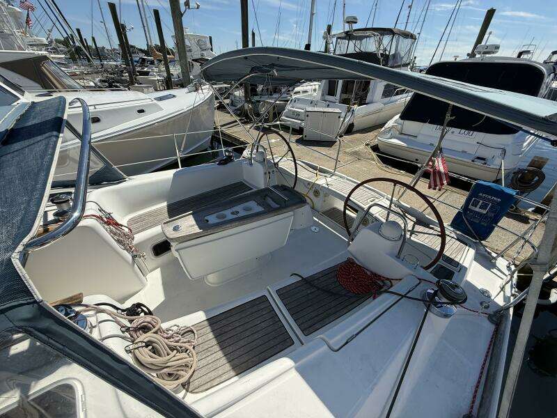 2010 Beneteau Oceanis 43