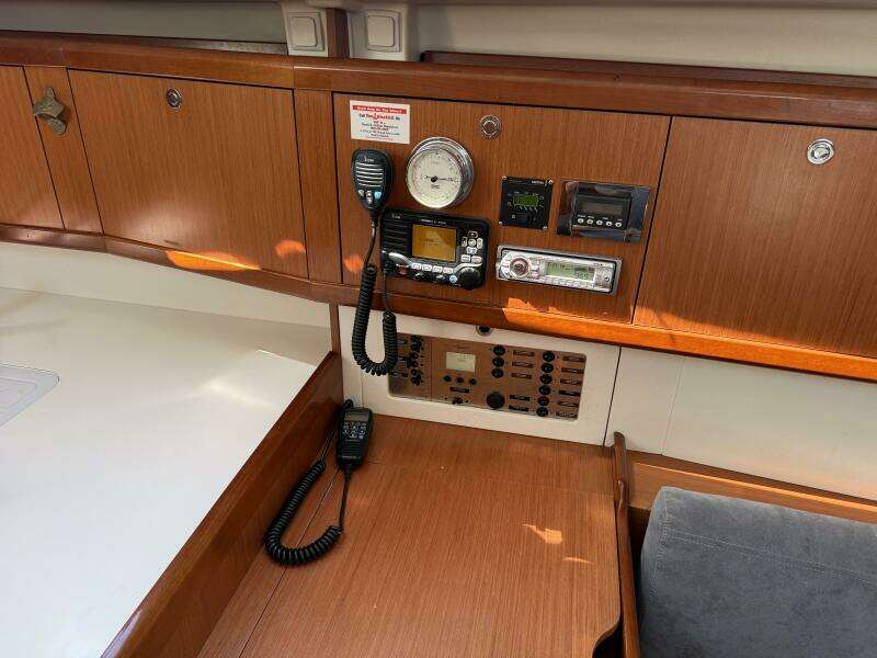 2010 Beneteau Oceanis 43