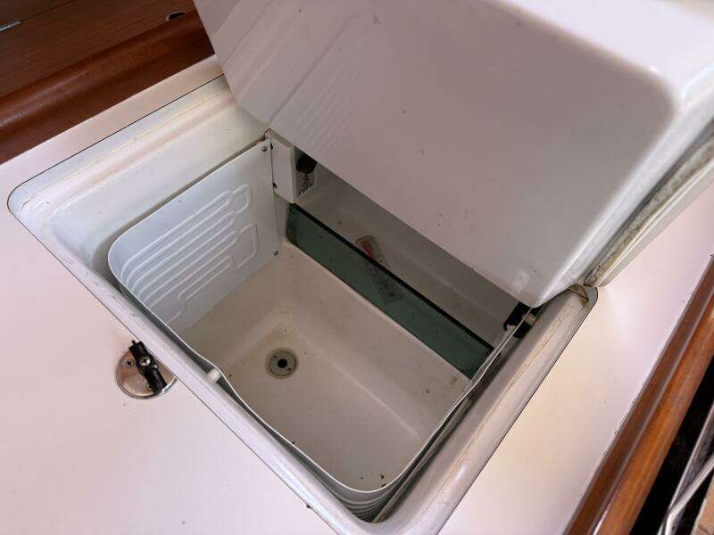 2010 Beneteau Oceanis 43