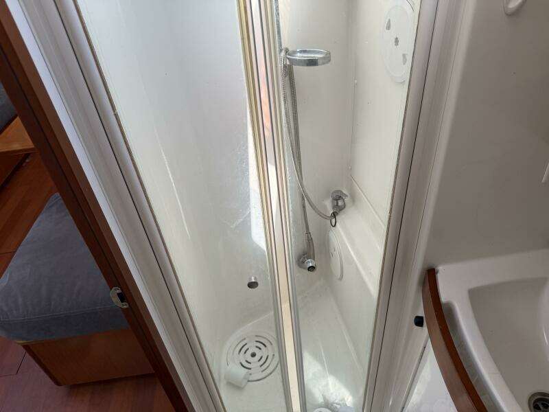 2010 Beneteau Oceanis 43