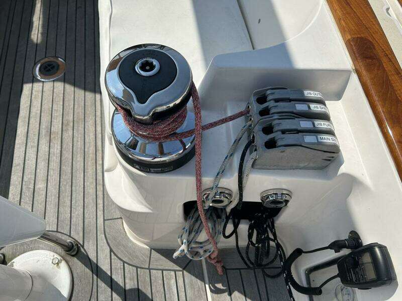 GALLUP, 2011 Alerion 33