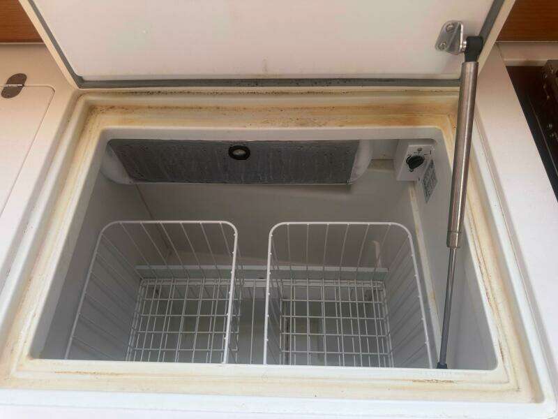 1033 SO509 Refrigerator