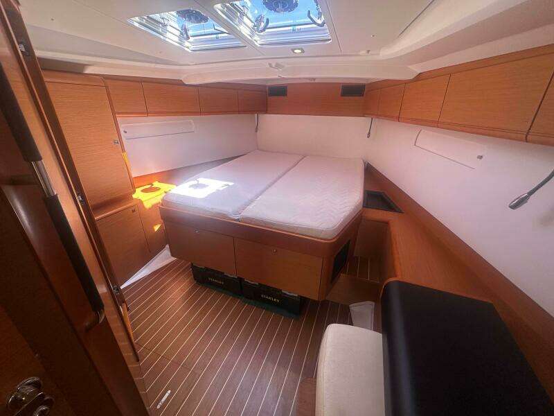 1037 SO509 Master Cabin