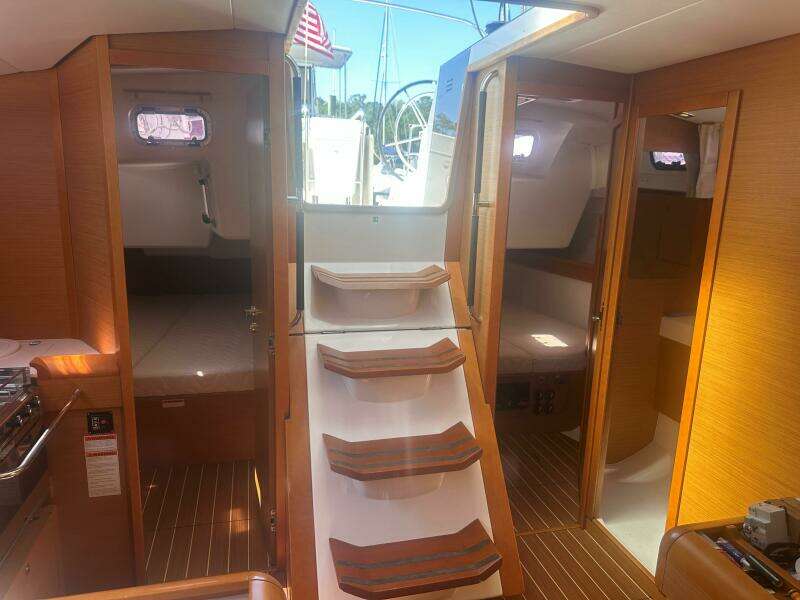 1022SO509 Aft Cabins