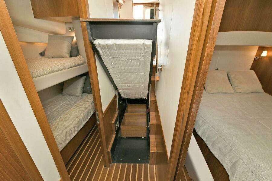 2015 Tiara Yachts 48 Convertible