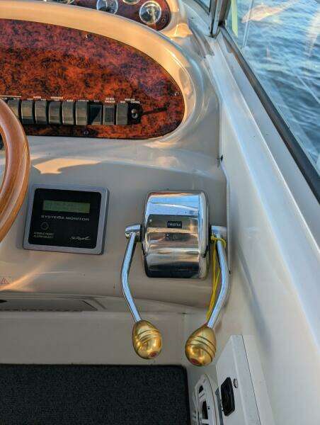 2000 Sea Ray 380 Sundancer