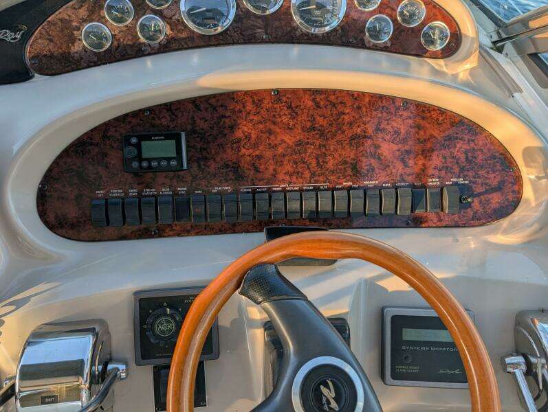 2000 Sea Ray 380 Sundancer