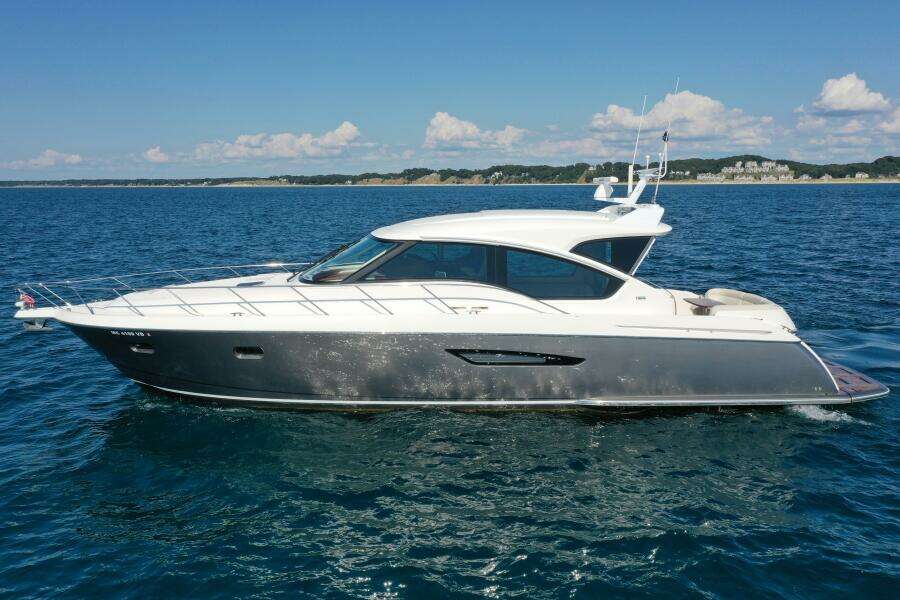 2014 Tiara Yachts 5800 Sovran