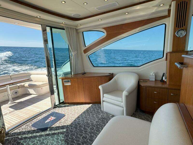 2014 Tiara Yachts 5800 Sovran