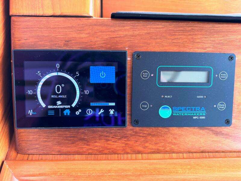 2014 Tiara Yachts 5800 Sovran