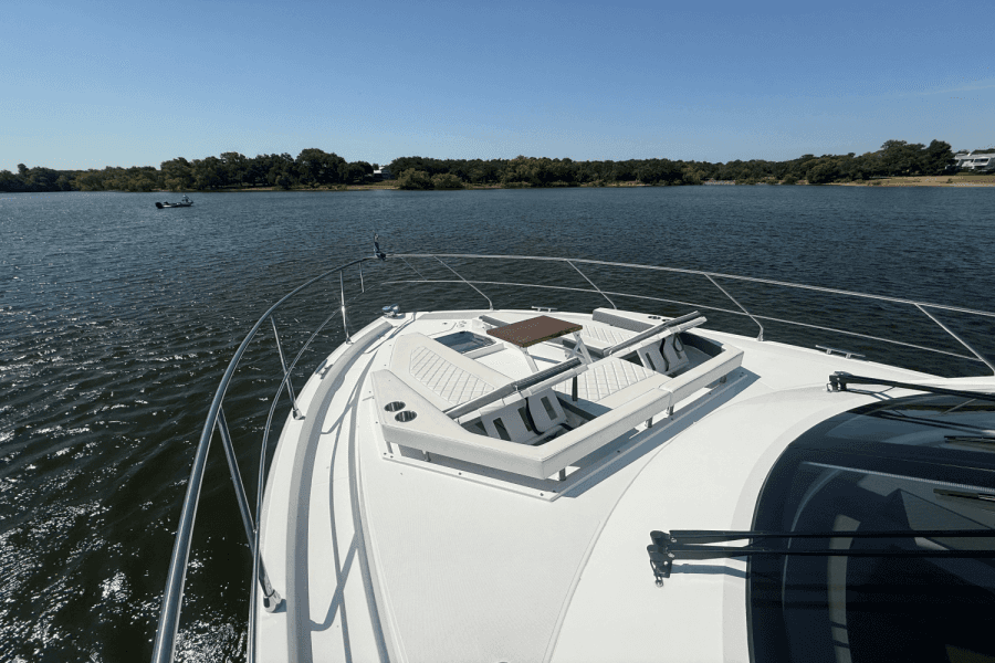 2020 Cruisers Yachts 50 CANTIUS