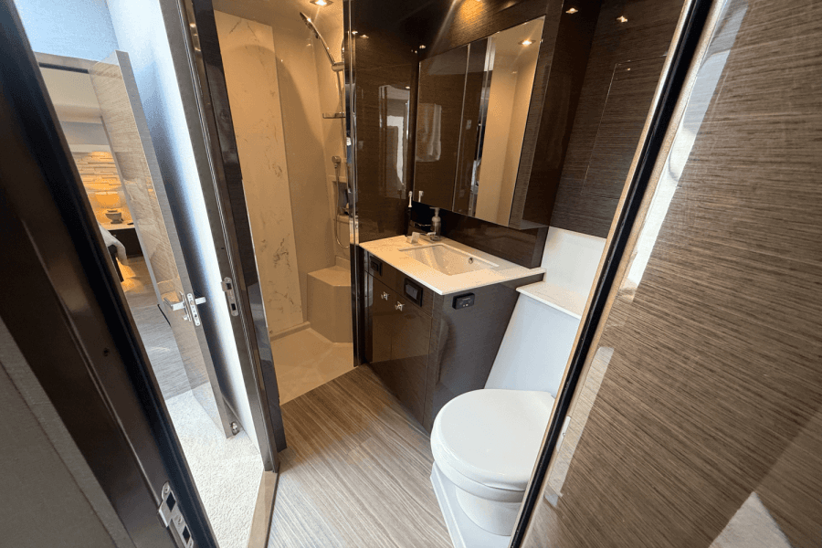 2020 Cruisers Yachts 50 CANTIUS