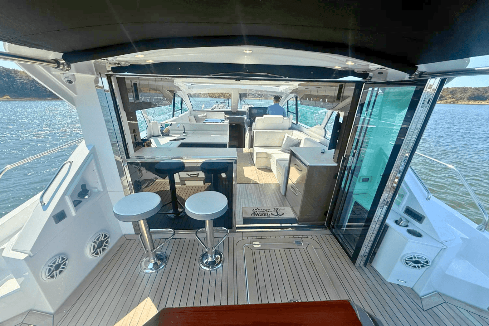 2020 Cruisers Yachts 50 CANTIUS