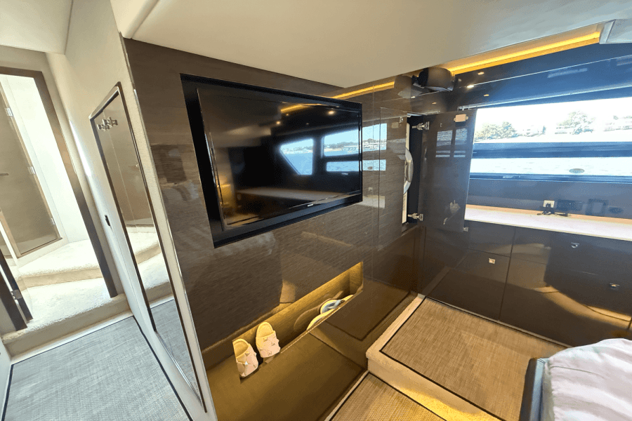 2020 Cruisers Yachts 50 CANTIUS