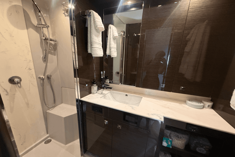 2020 Cruisers Yachts 50 CANTIUS