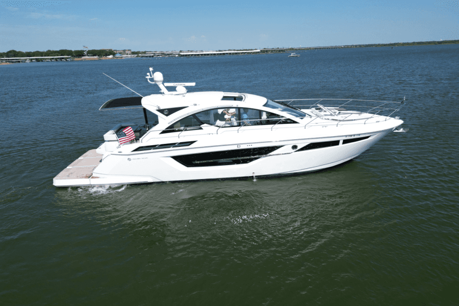 2020 Cruisers Yachts 50 CANTIUS