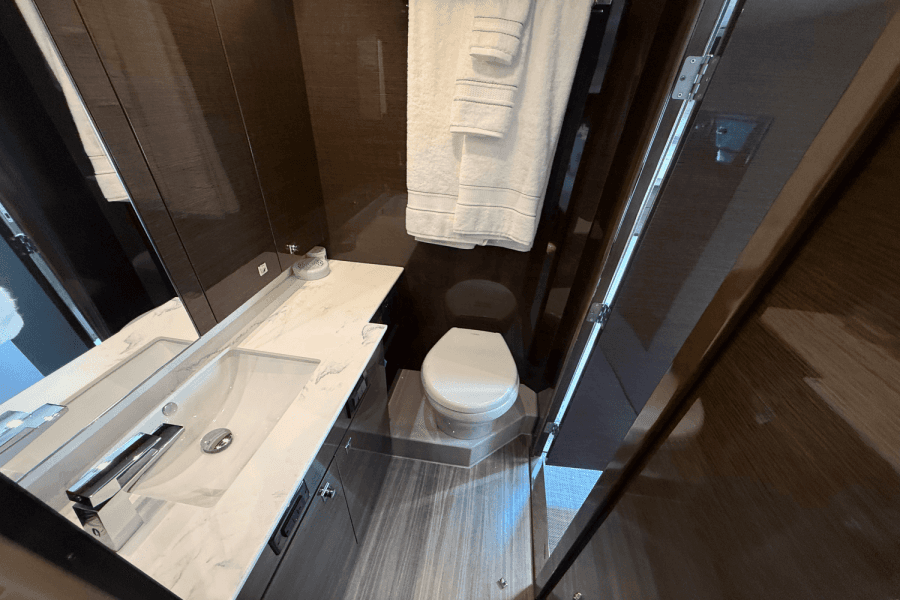 2020 Cruisers Yachts 50 CANTIUS