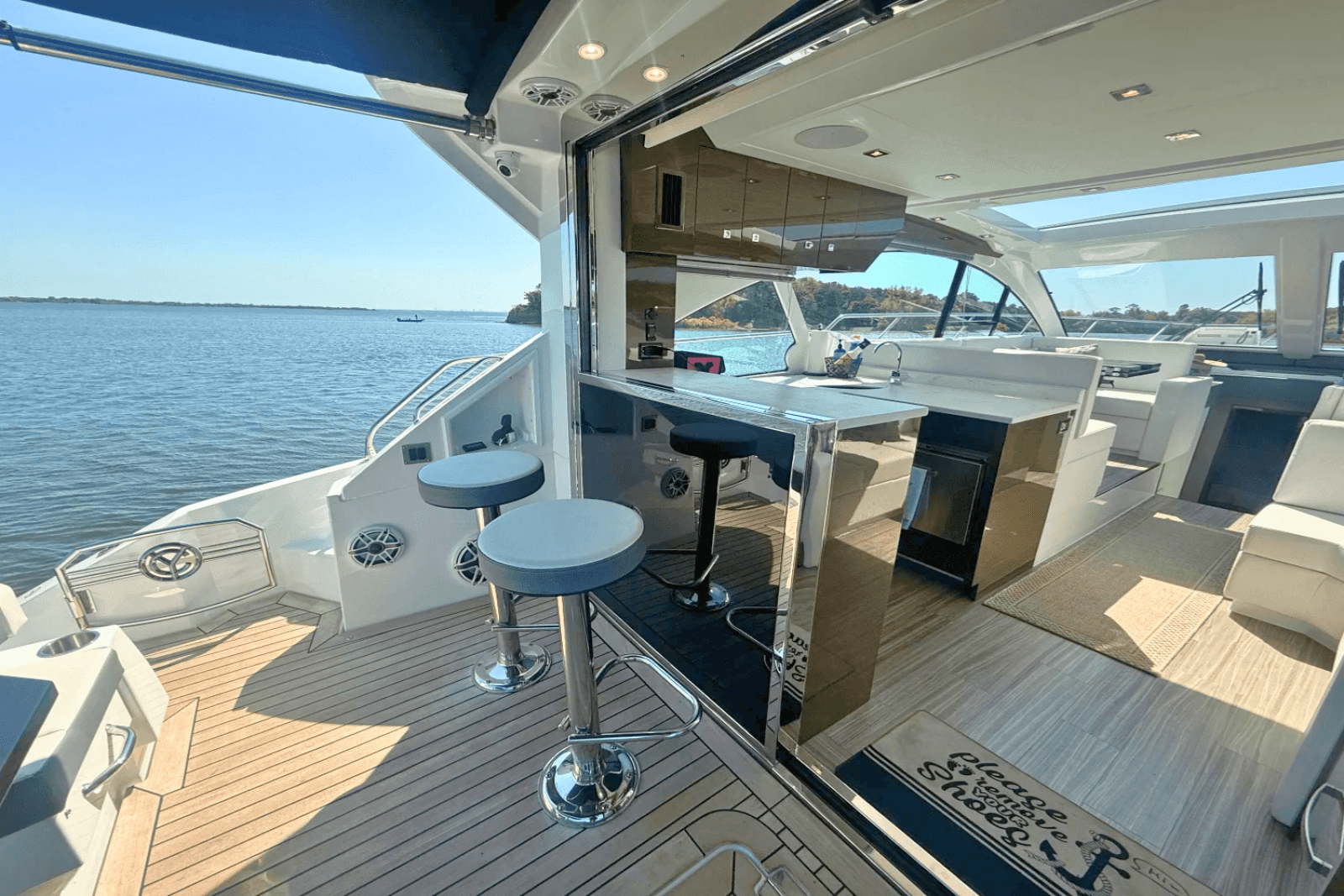 2020 Cruisers Yachts 50 CANTIUS