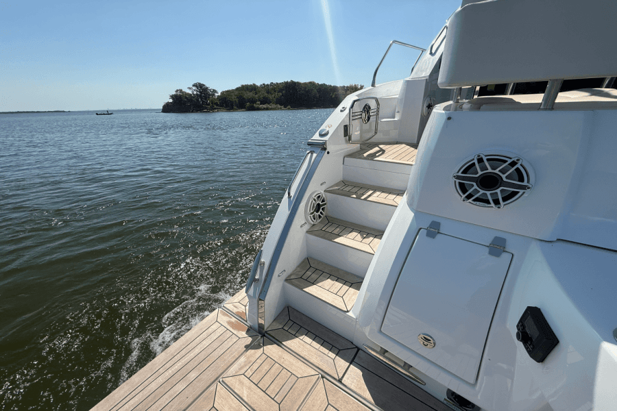 2020 Cruisers Yachts 50 CANTIUS