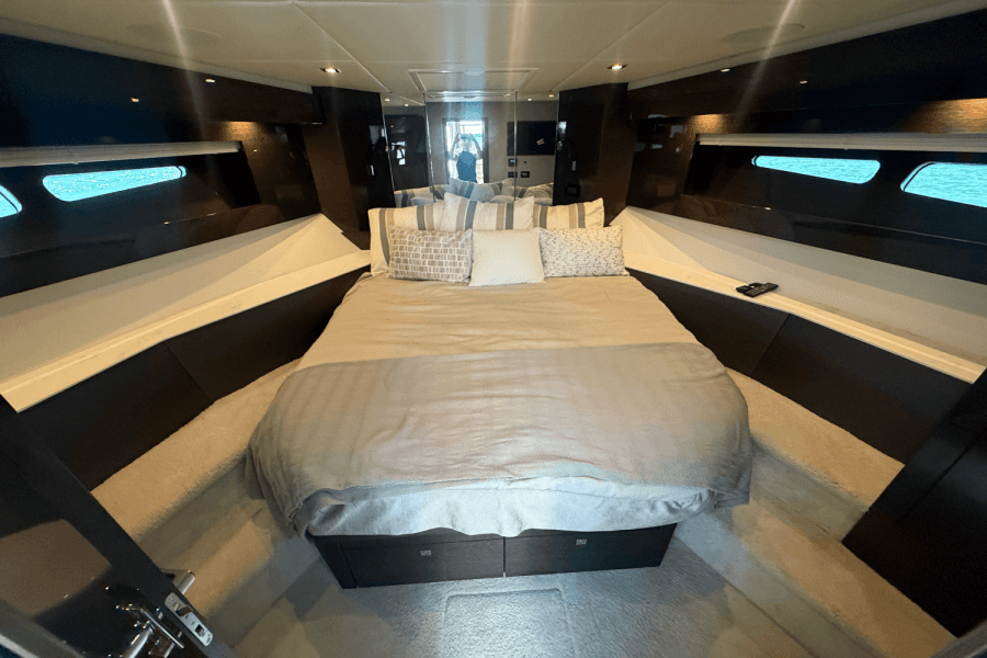 2020 Cruisers Yachts 50 CANTIUS