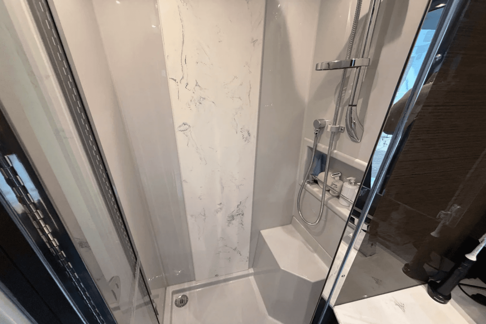 2020 Cruisers Yachts 50 CANTIUS