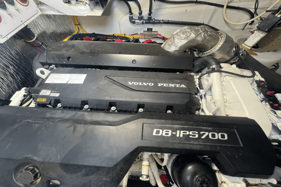 2020 Cruisers Yachts 50 CANTIUS