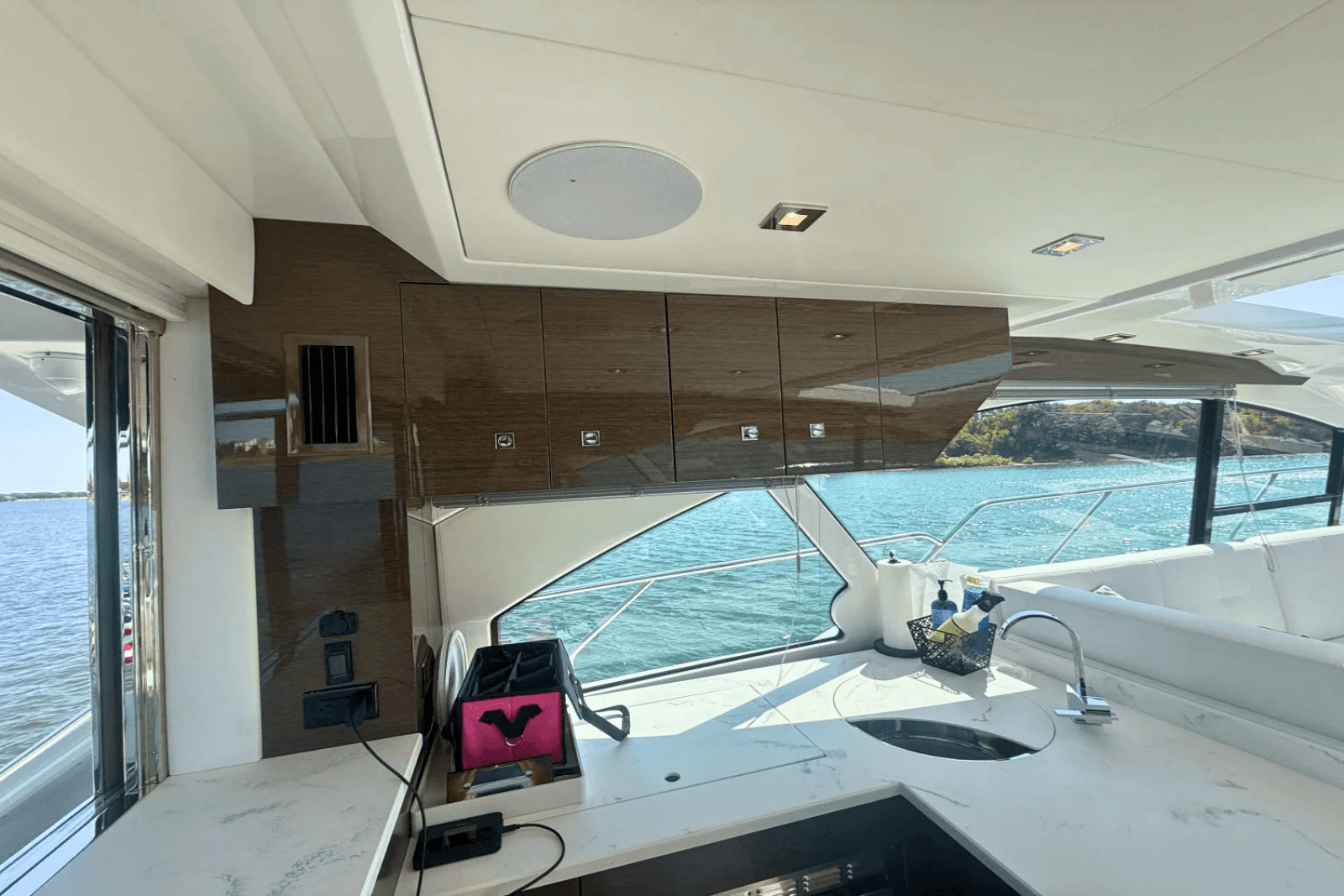 2020 Cruisers Yachts 50 CANTIUS
