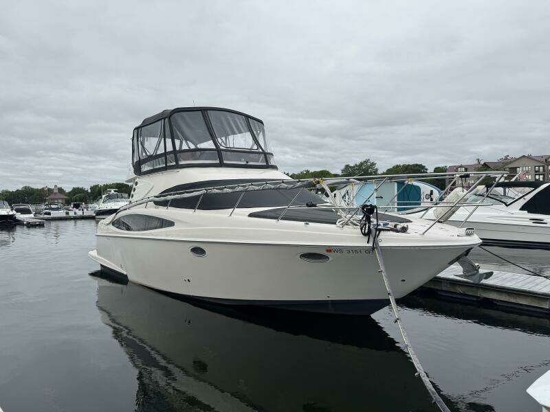 2001 Regal 3780 Commodore