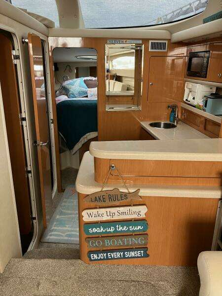 2001 Regal 3780 Commodore