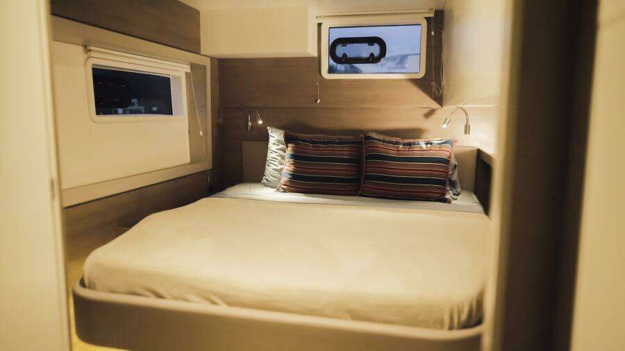 Point Clear IntCabin  Aft Stbd 1