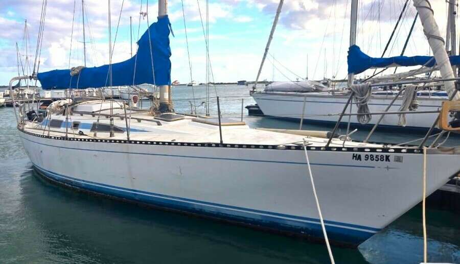 1986 Ta Chiao CT-38 AFT CABIN