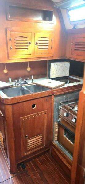 1986 Ta Chiao CT-38 AFT CABIN