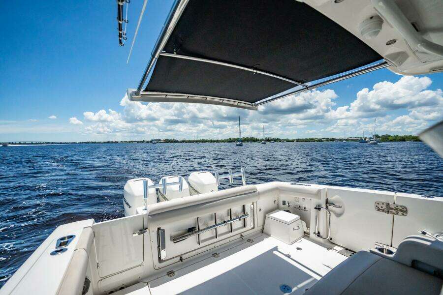 2018 Boston Whaler 380 Outrage