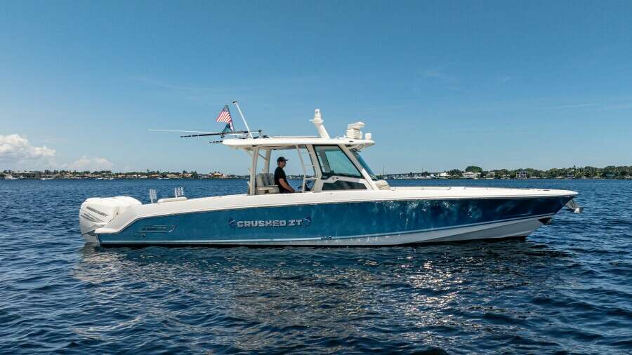 2018 Boston Whaler 380 Outrage